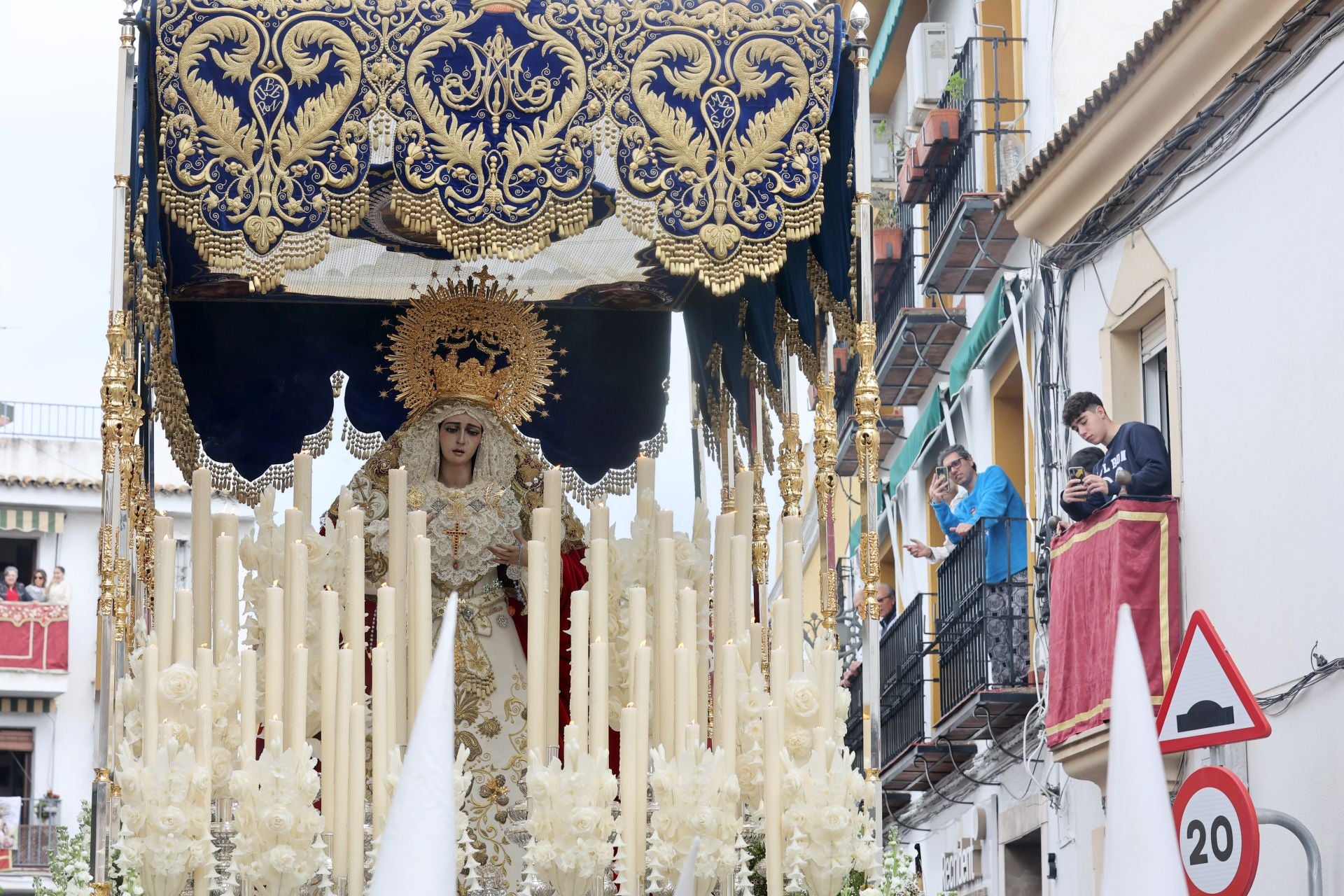 La ilusionante salida de la Borrquita el Domingo de Ramos en Córdoba, en imágenes