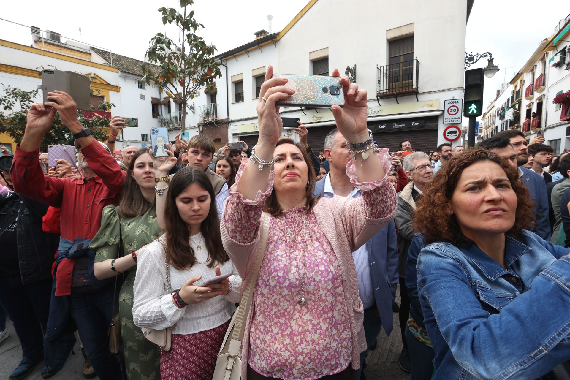 La ilusionante salida de la Borrquita el Domingo de Ramos en Córdoba, en imágenes