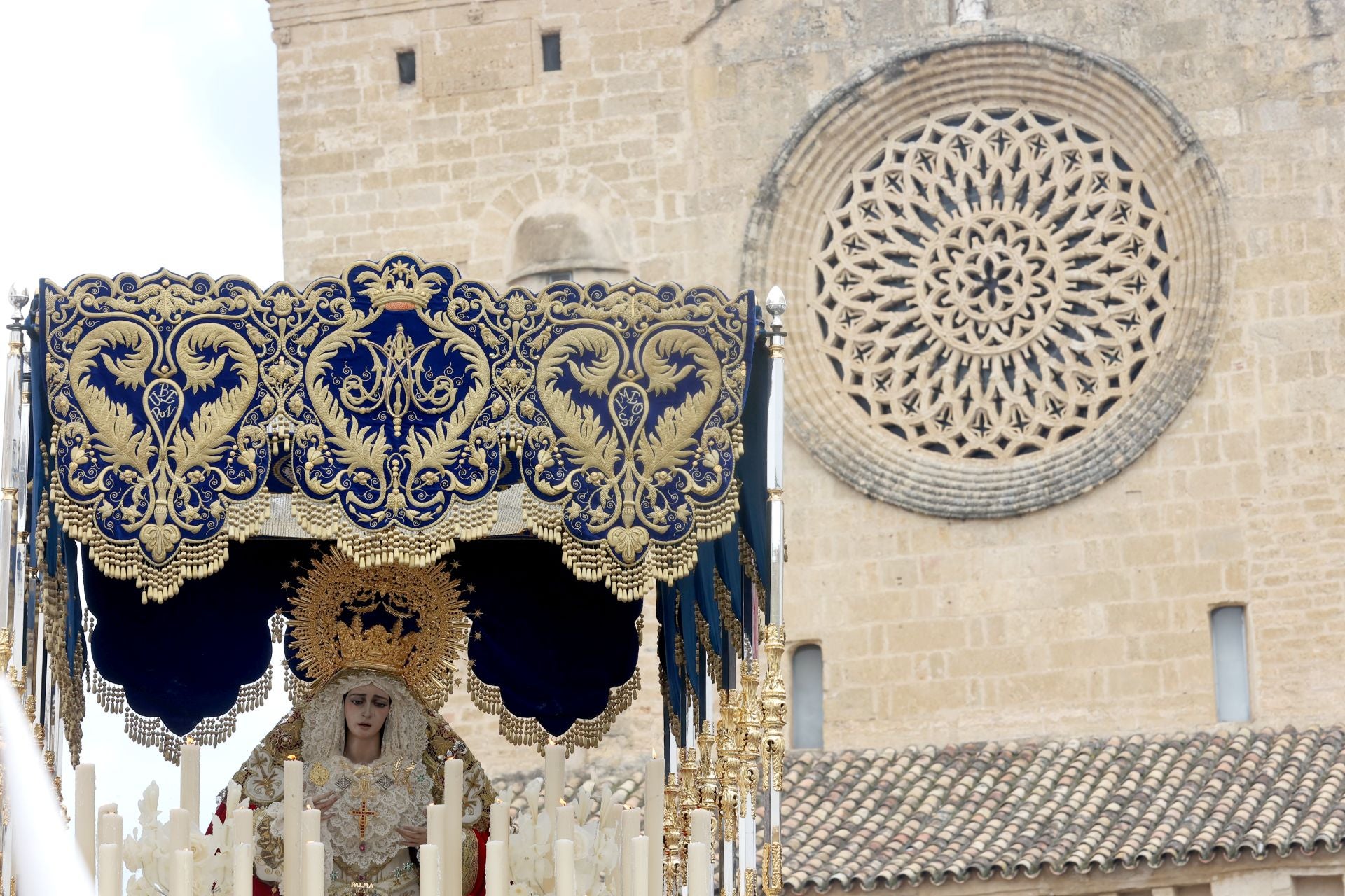 La ilusionante salida de la Borrquita el Domingo de Ramos en Córdoba, en imágenes