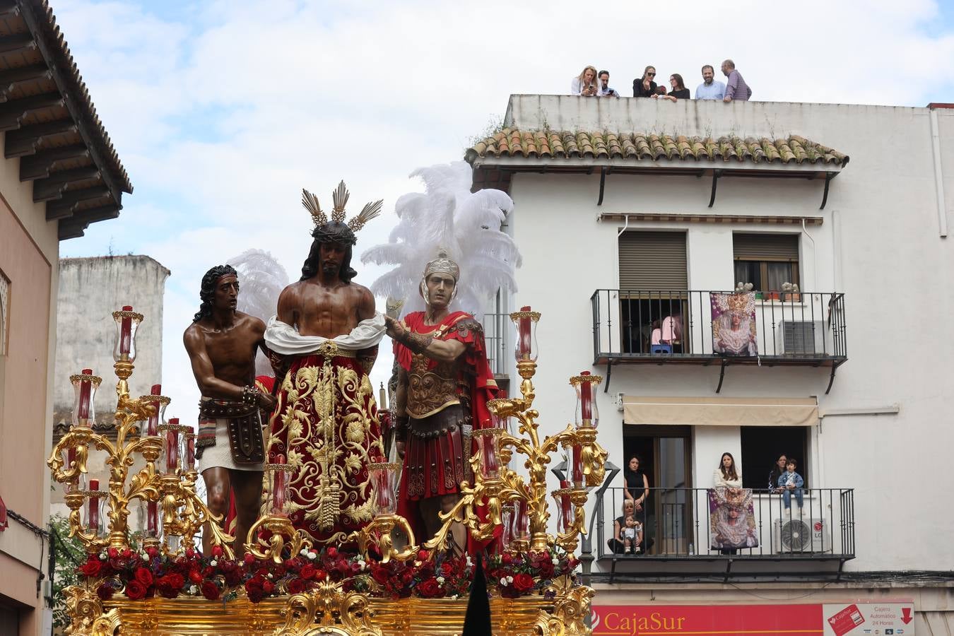 La emotiva procesión de la Esperanza de Córdoba, en imágenes