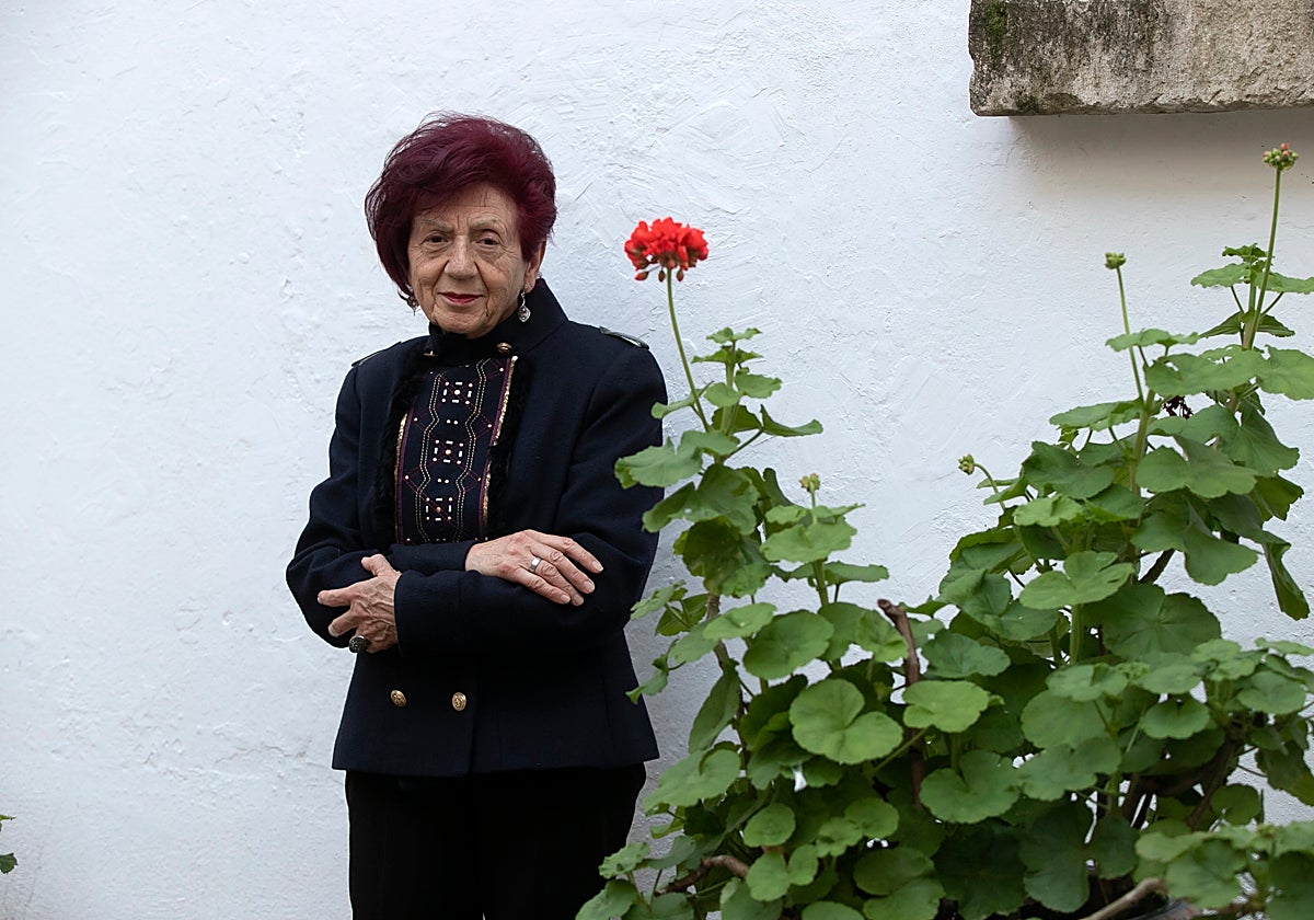 Juana Castro, en un patio de la Diputación de Córdoba