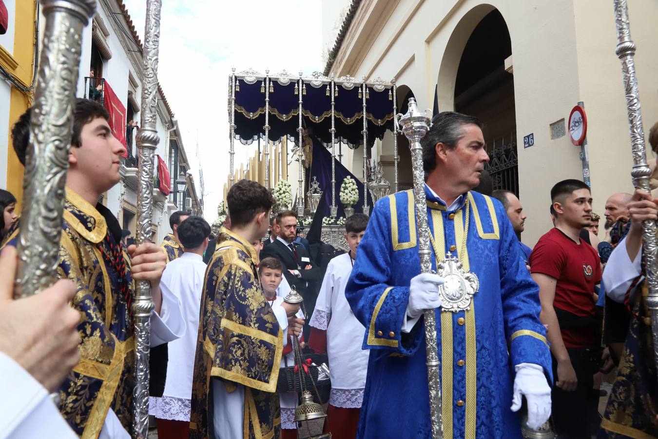 El sentido cortejo de las Penas de Santiago de Córdoba, en imágenes
