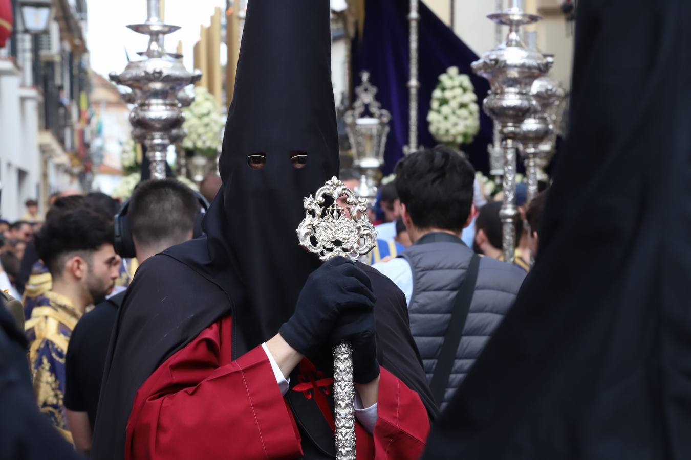 El sentido cortejo de las Penas de Santiago de Córdoba, en imágenes