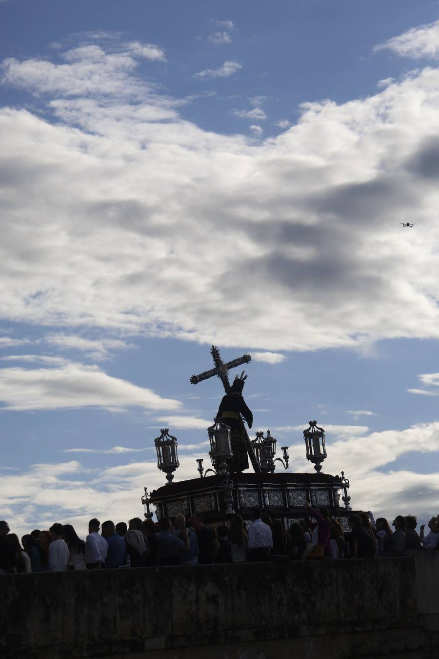 La clásica estación de penitencia de Vera-Cruz, en imágenes