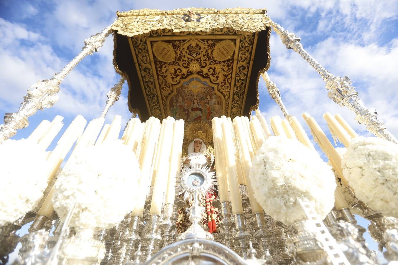 La clásica estación de penitencia de Vera-Cruz, en imágenes