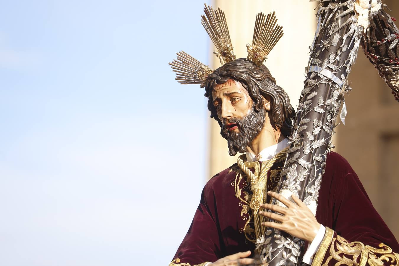 La clásica estación de penitencia de Vera-Cruz, en imágenes