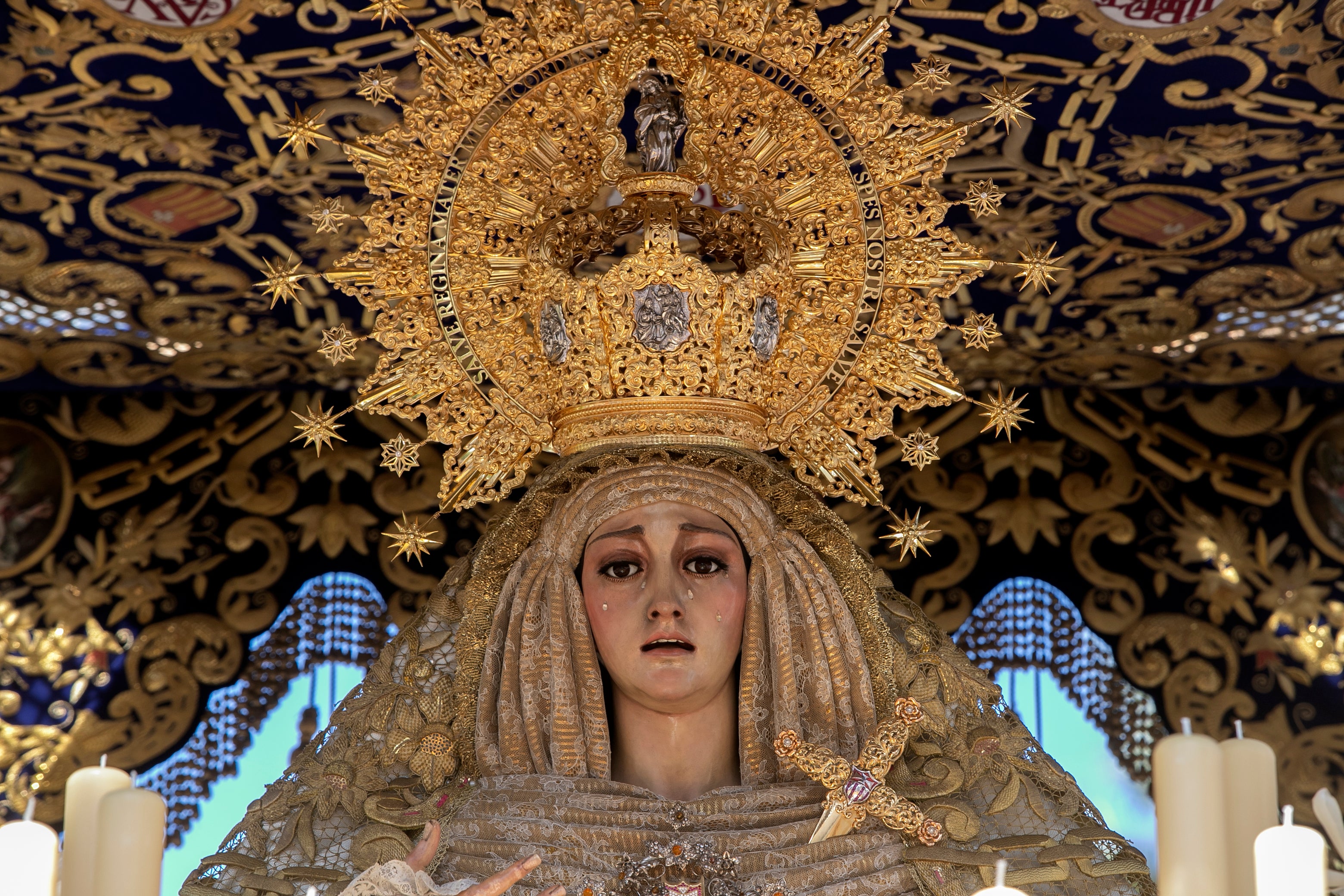 El ímpetu de la Merced transita por el Lunes Santo de Córdoba, en imágenes