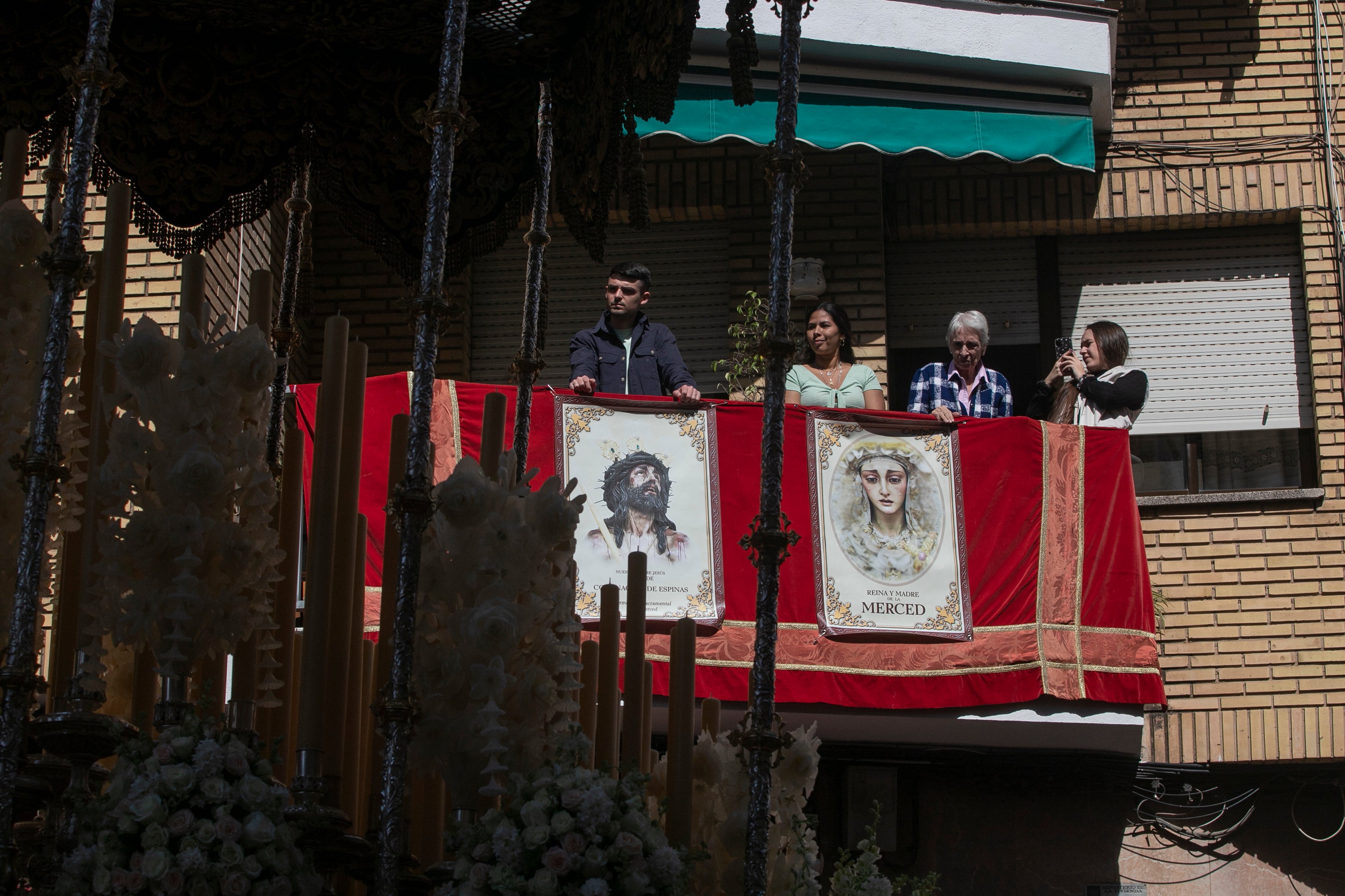 El ímpetu de la Merced transita por el Lunes Santo de Córdoba, en imágenes