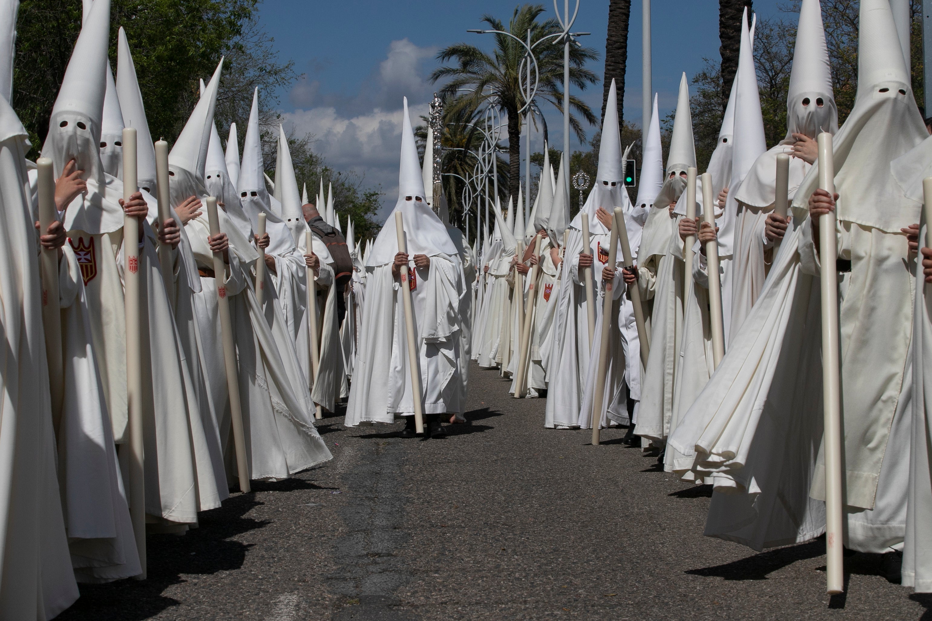 El ímpetu de la Merced transita por el Lunes Santo de Córdoba, en imágenes