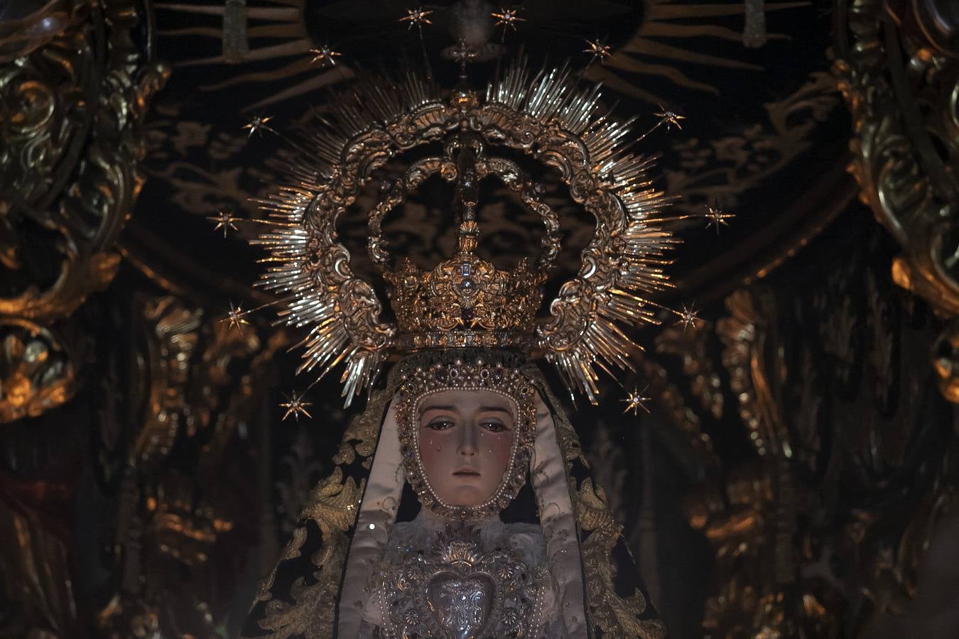 La decepción de la hermandad de Ánimas, en imágenes