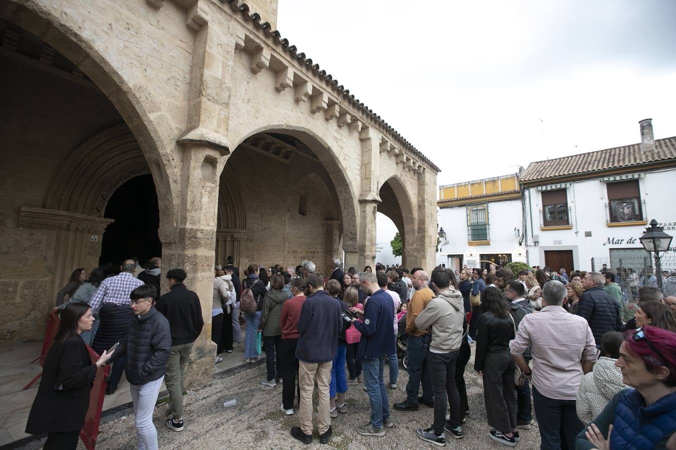 La decepción de la hermandad de Ánimas, en imágenes