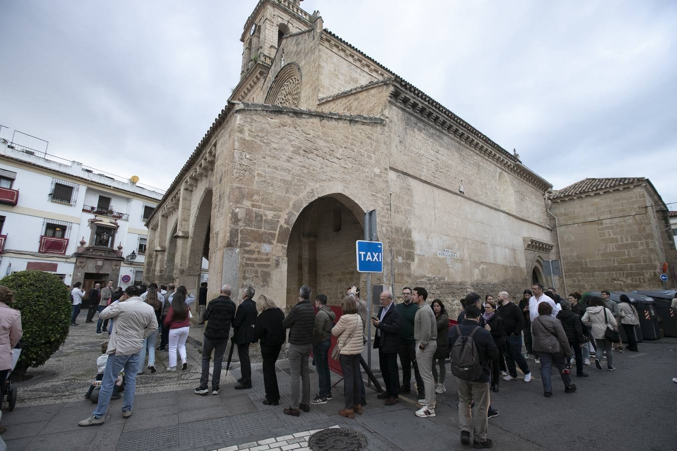 La decepción de la hermandad de Ánimas, en imágenes