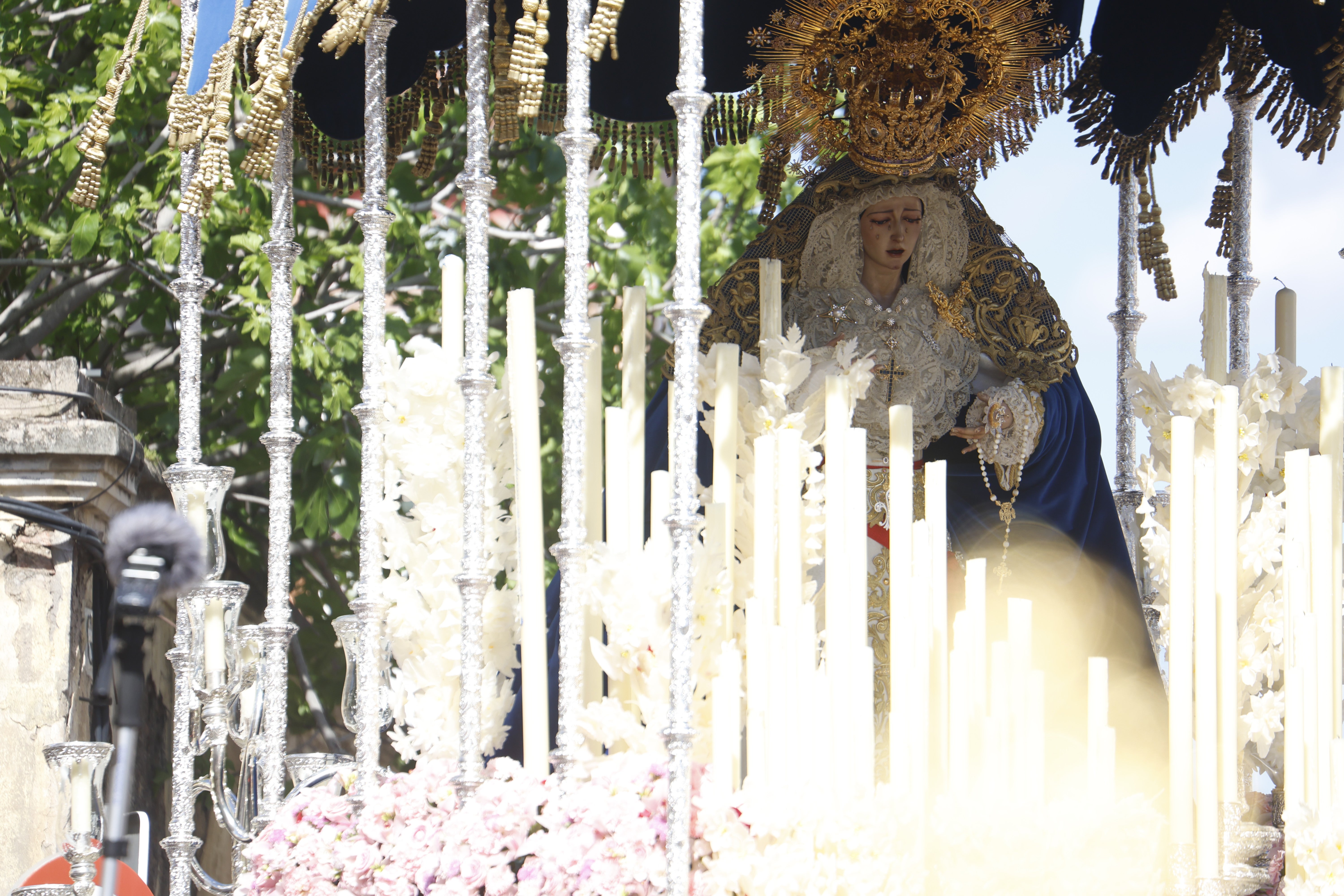 El emocionante paso de la hermandad de la Estrella por el Lunes Santo de Córdoba, en imágenes