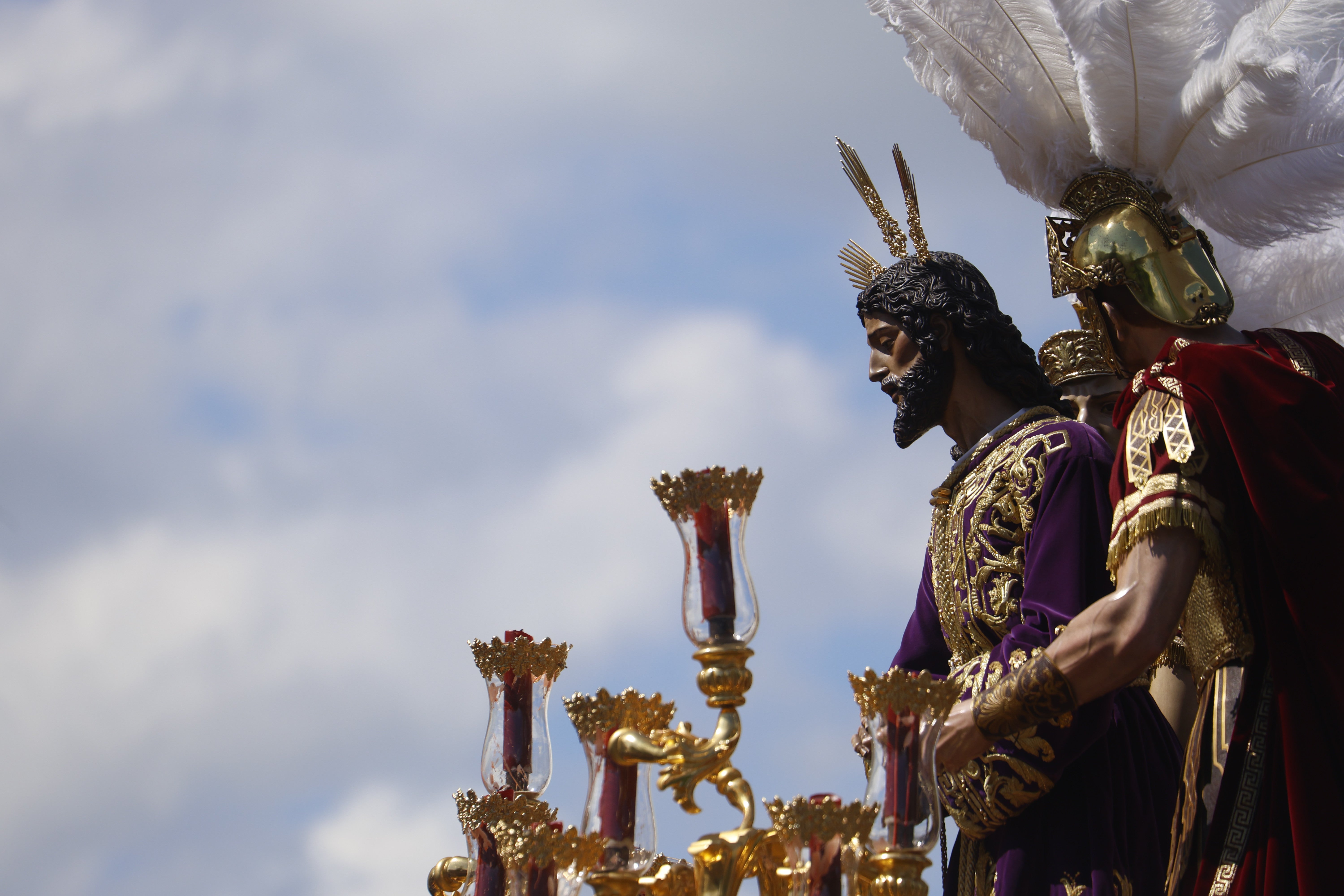 El emocionante paso de la hermandad de la Estrella por el Lunes Santo de Córdoba, en imágenes