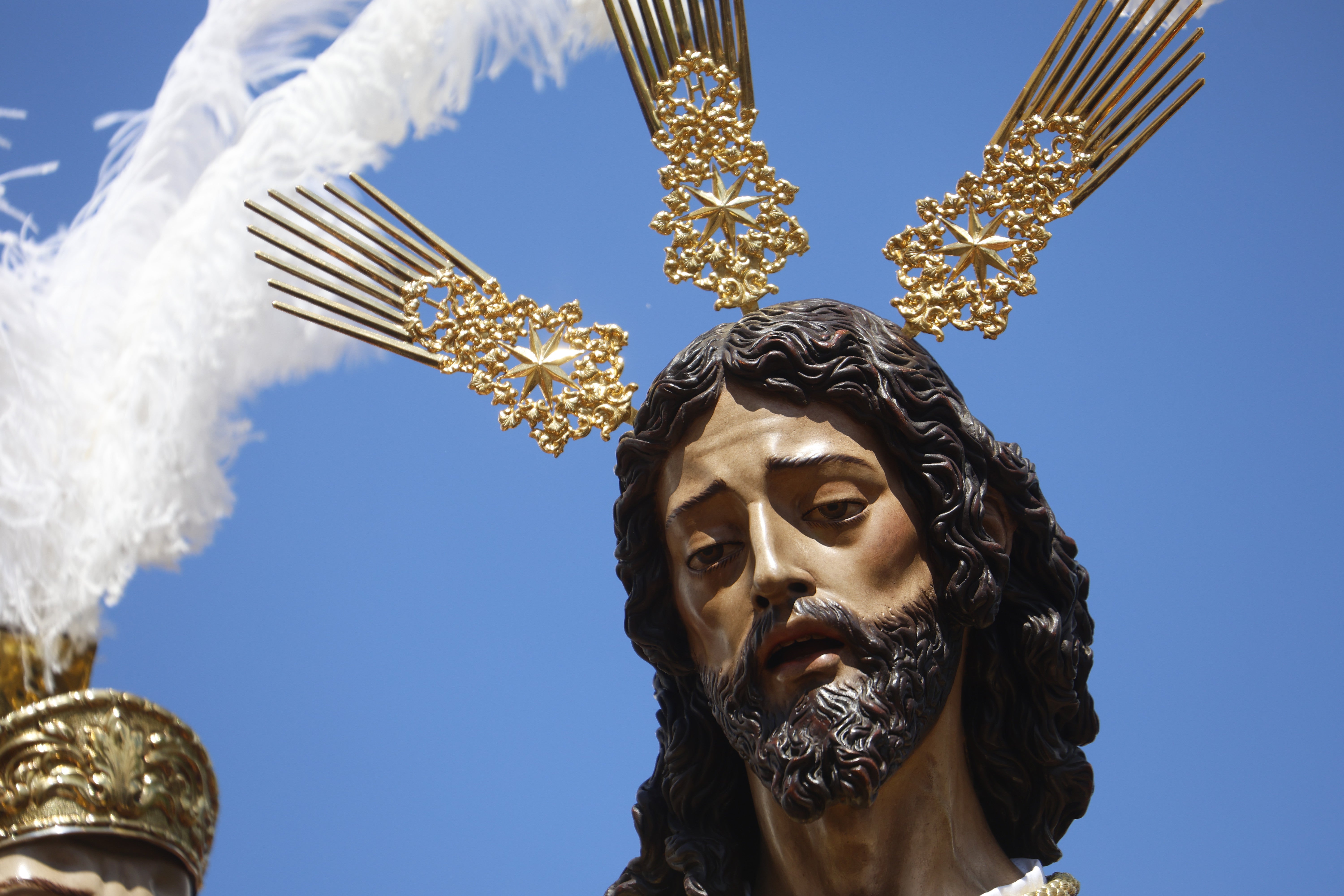 El emocionante paso de la hermandad de la Estrella por el Lunes Santo de Córdoba, en imágenes