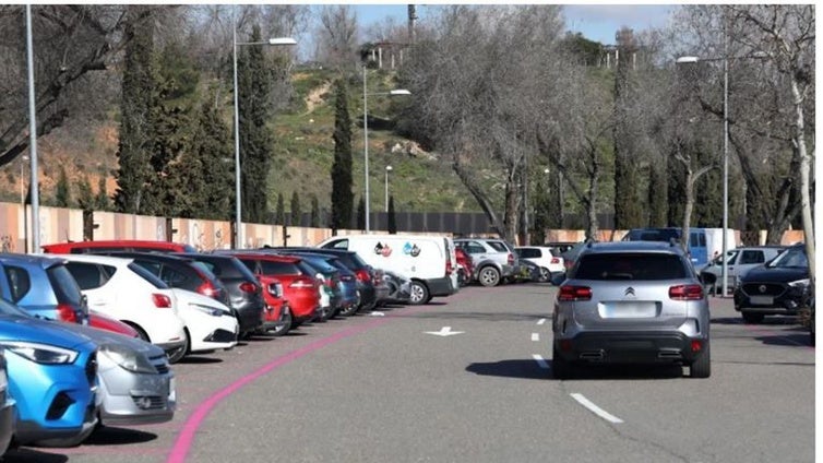 El concejal de Movilidad de Toledo achaca a un «problema informático» el fallo de la barrera del aparcamiento de Safont