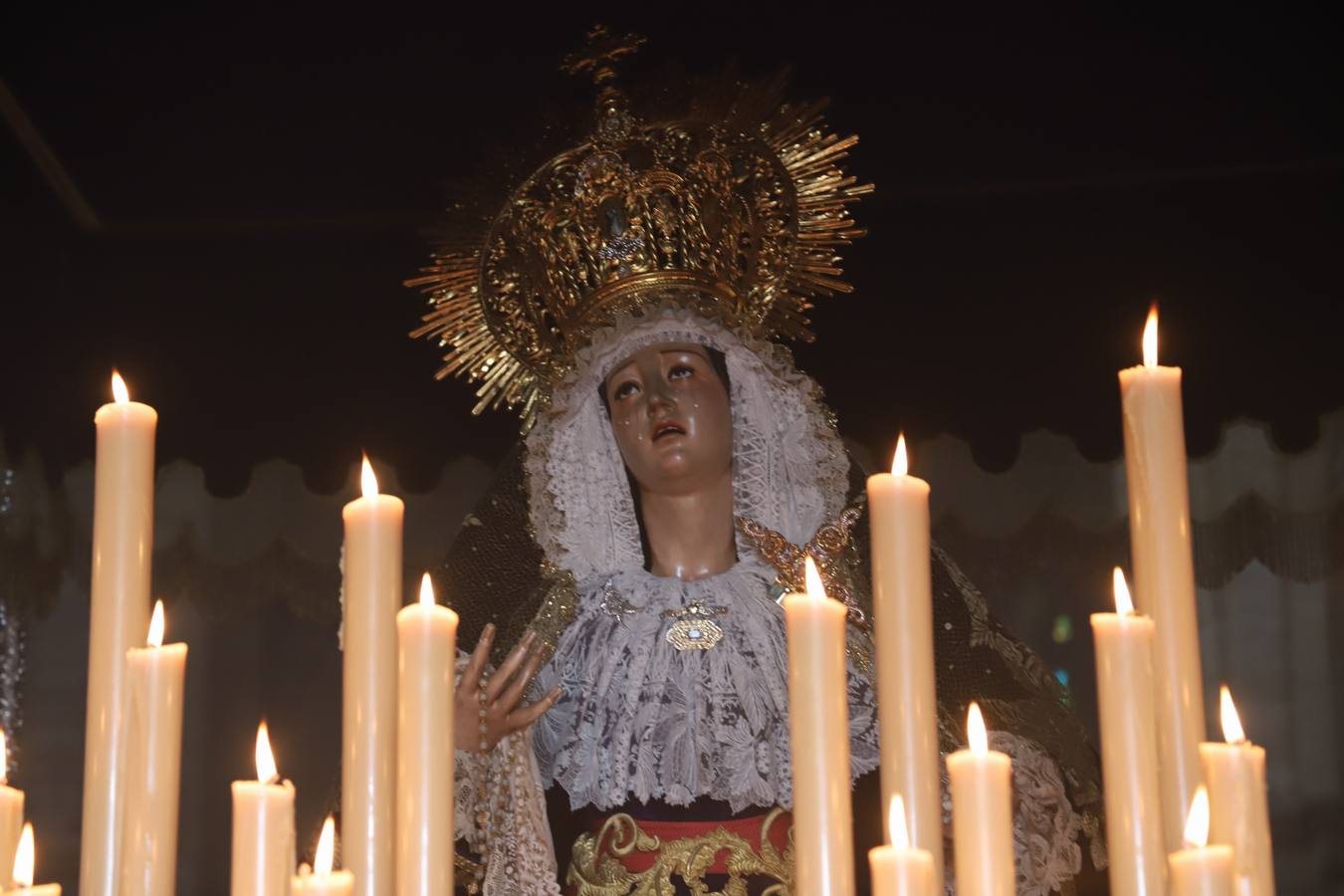 La hermandad del Calvario en el Miércoles Santo de Córdoba, en imágenes