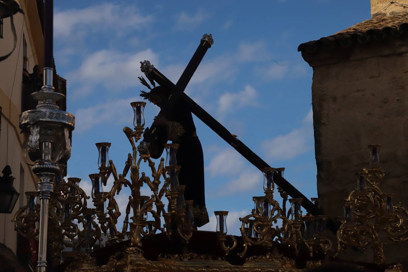 La hermandad del Calvario en el Miércoles Santo de Córdoba, en imágenes