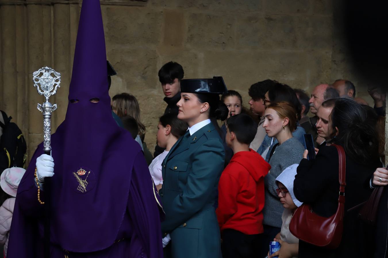 La hermandad del Calvario en el Miércoles Santo de Córdoba, en imágenes