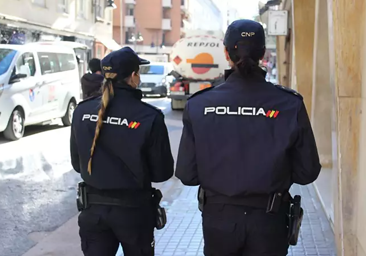 Agentes de la Policía Nacional en foto de archivo
