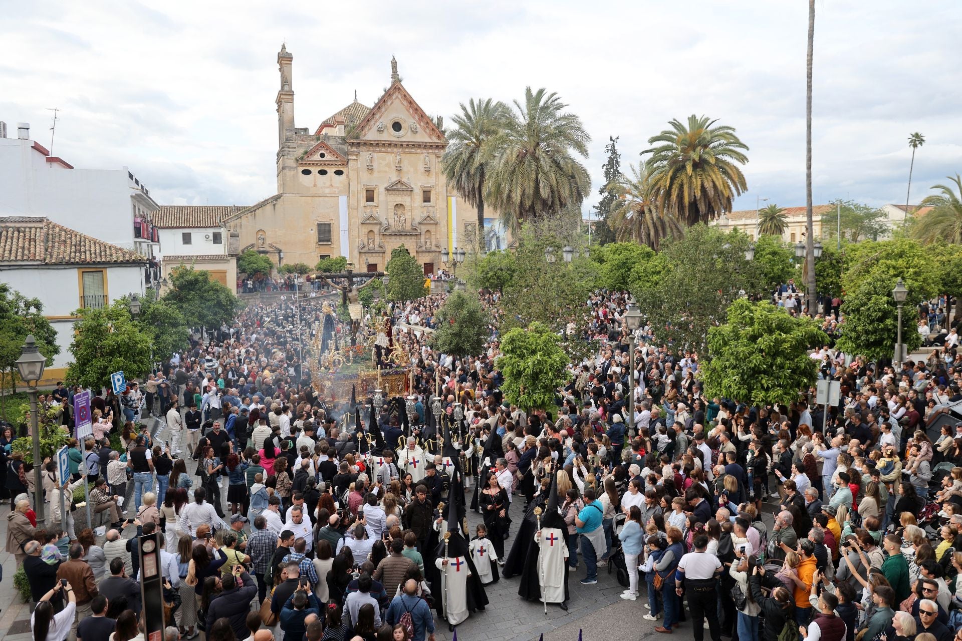Las imágenes de la hermandad del Cristo de Gracia en el Jueves Santo de Córdoba