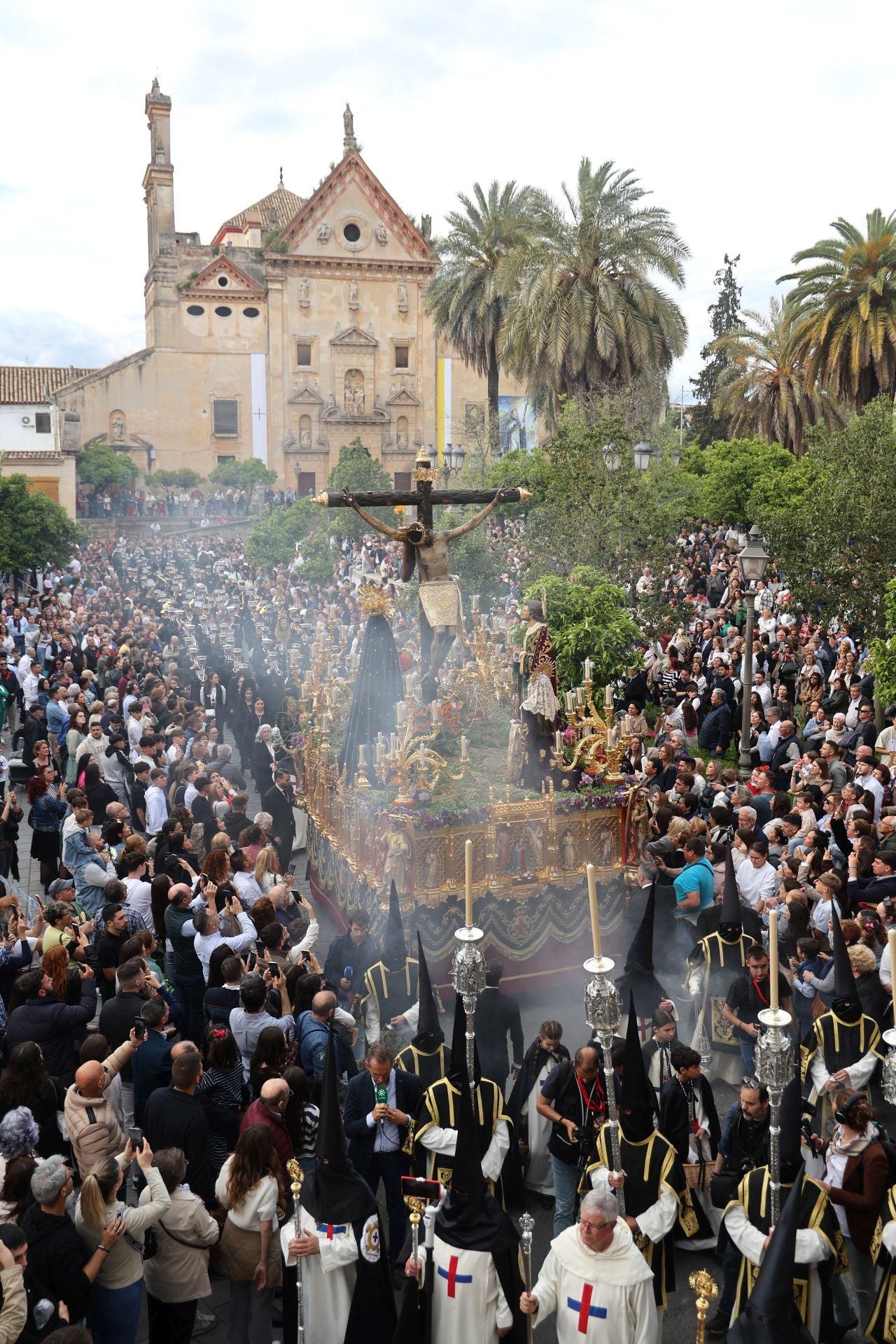 Las imágenes de la hermandad del Cristo de Gracia en el Jueves Santo de Córdoba