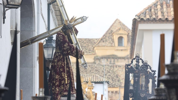 Las imágenes de la hermandad del Nazareno en el Jueves Santo de Córdoba