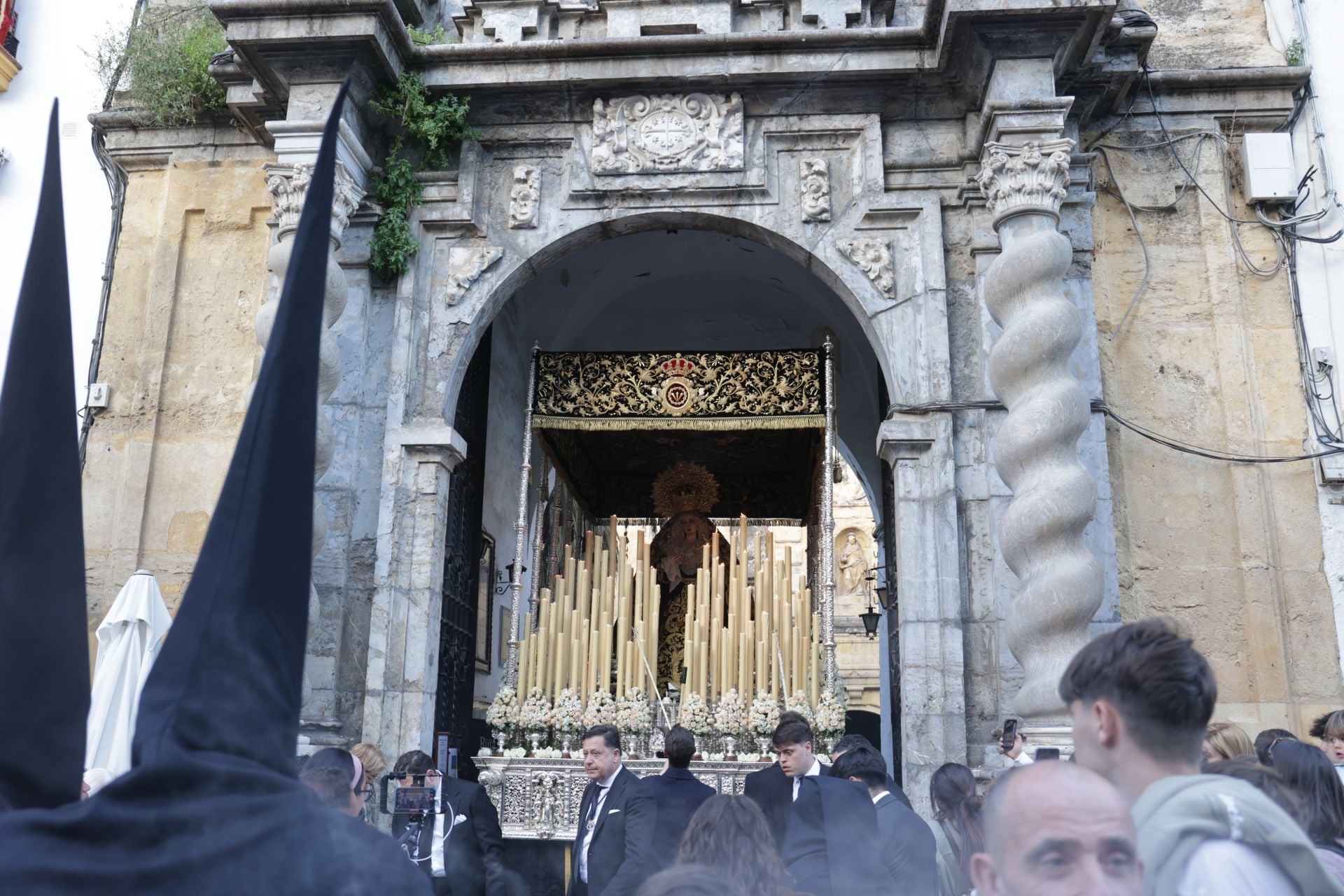 Las imágenes de la procesión de la Expiración del Viernes Santo de Córdoba
