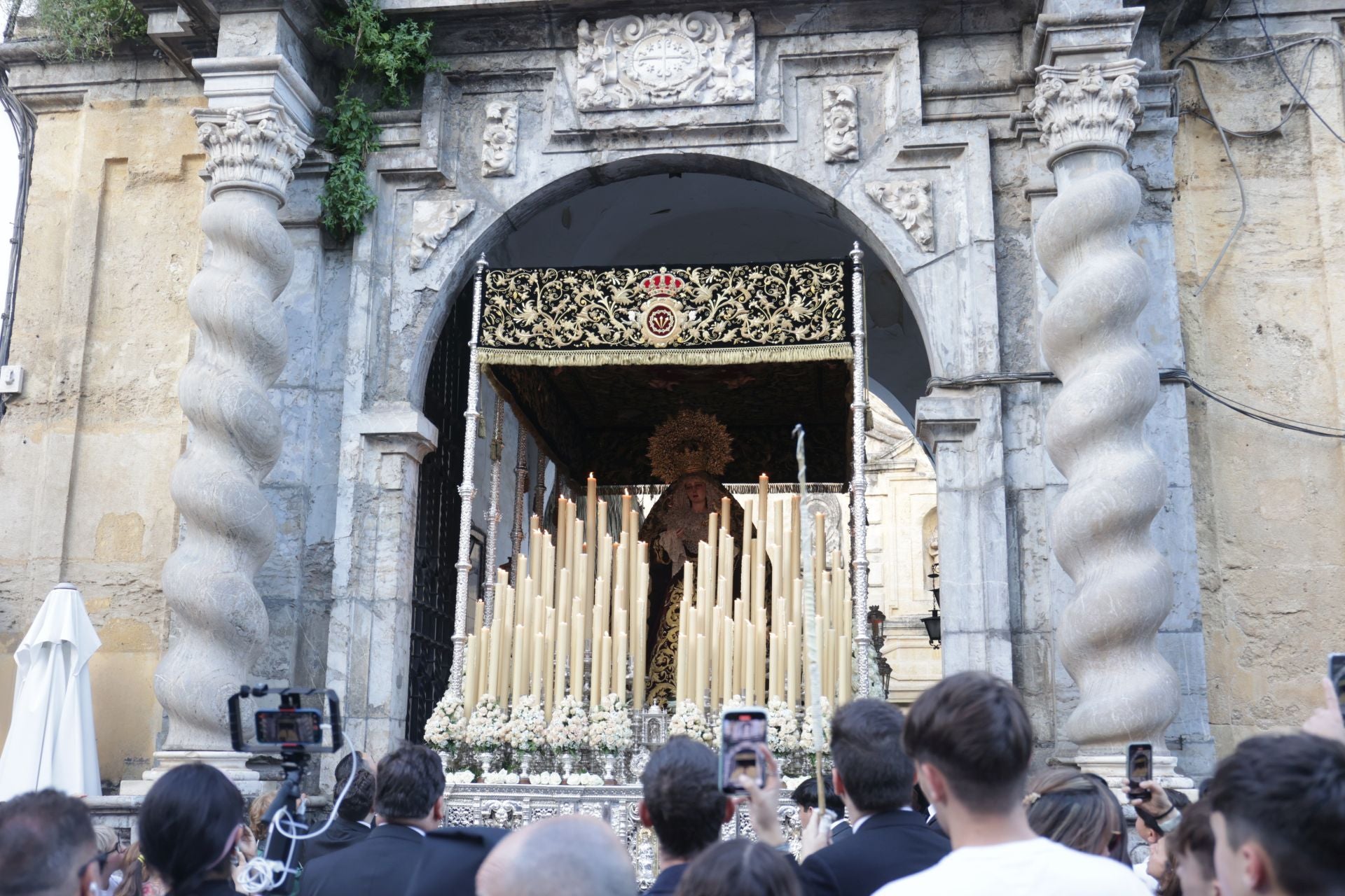 Las imágenes de la procesión de la Expiración del Viernes Santo de Córdoba