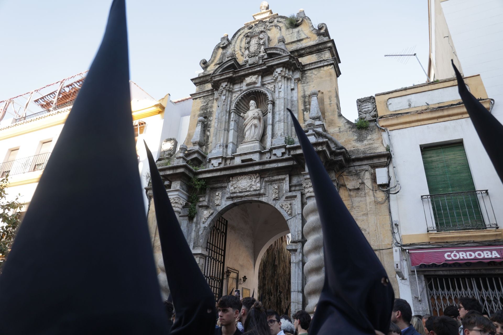 Las imágenes de la procesión de la Expiración del Viernes Santo de Córdoba
