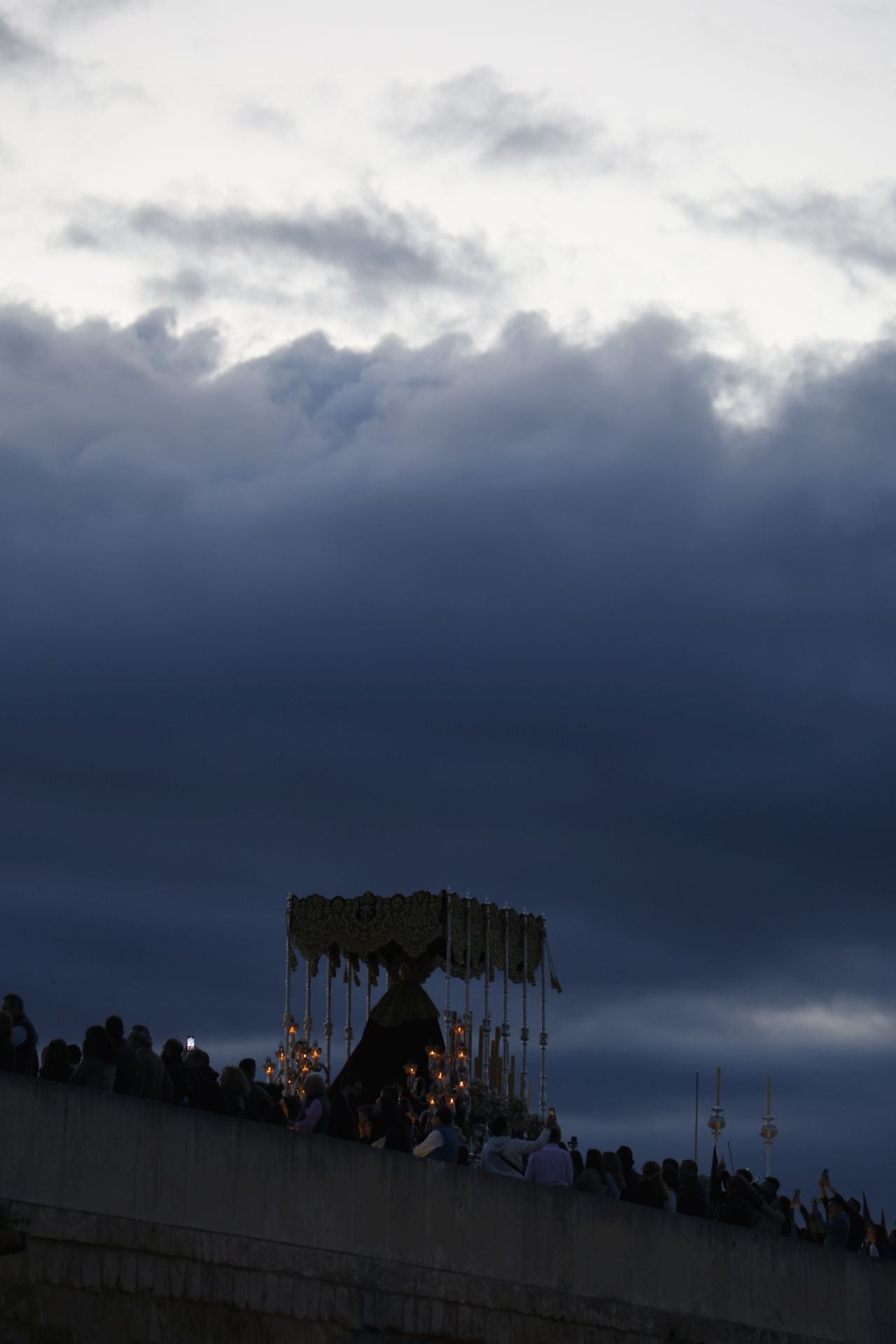 Las imágenes de la procesión del Descendimiento del Viernes Santo de Córdoba