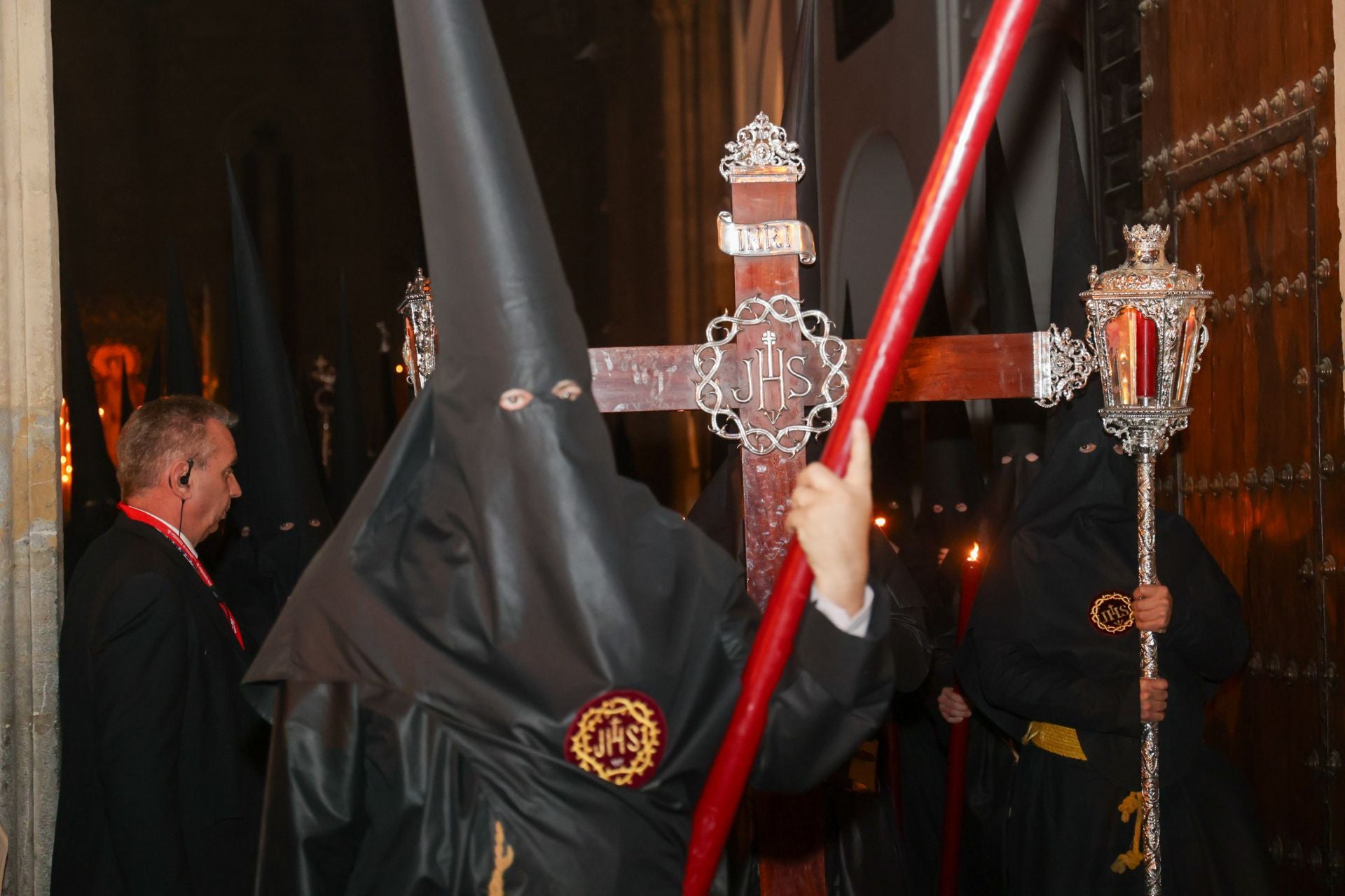 Las imágenes de la Buena Muerte en la Madrugada de la Semana Santa de Córdoba