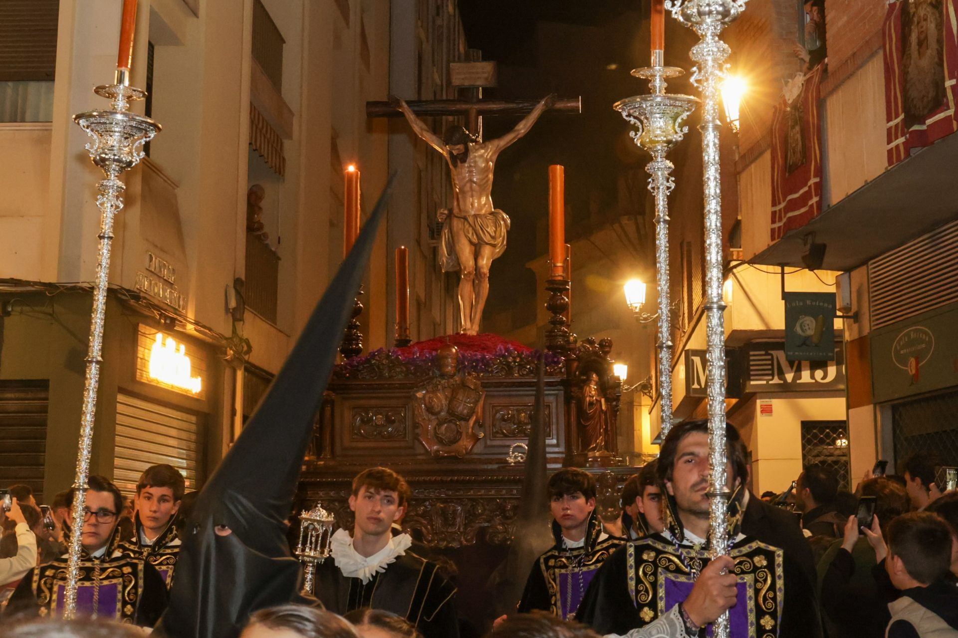 Las imágenes de la Buena Muerte en la Madrugada de la Semana Santa de Córdoba