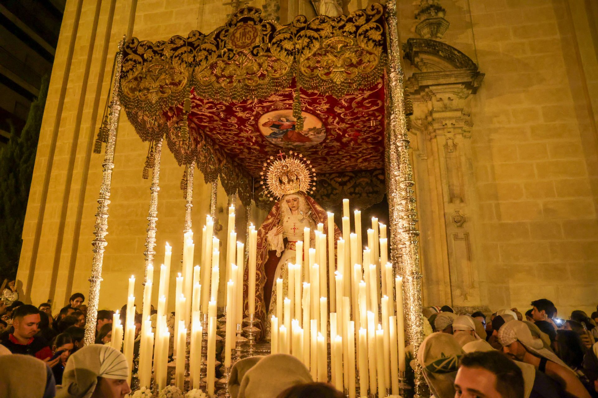 Las imágenes de la Buena Muerte en la Madrugada de la Semana Santa de Córdoba