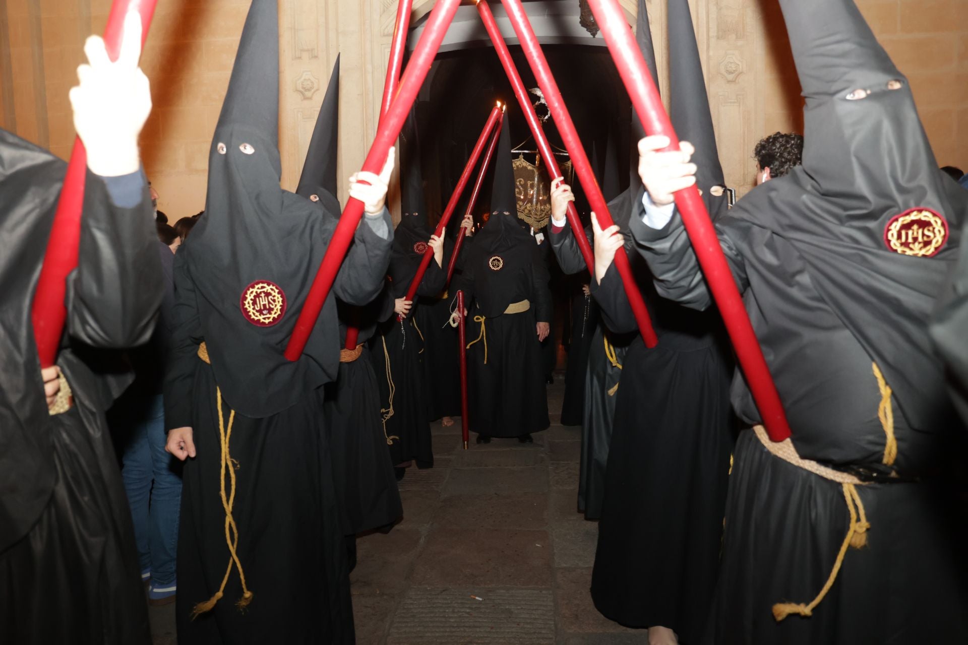 Las imágenes de la Buena Muerte en la Madrugada de la Semana Santa de Córdoba