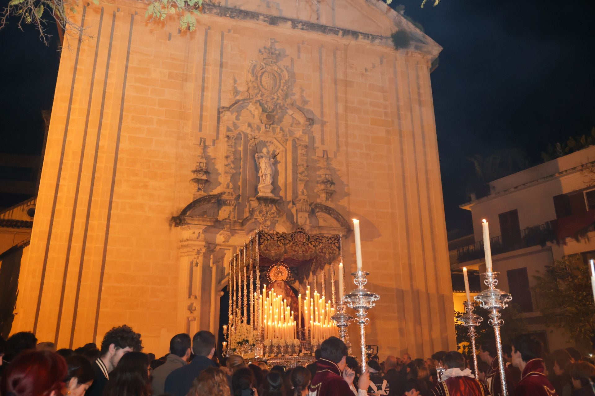 Las imágenes de la Buena Muerte en la Madrugada de la Semana Santa de Córdoba
