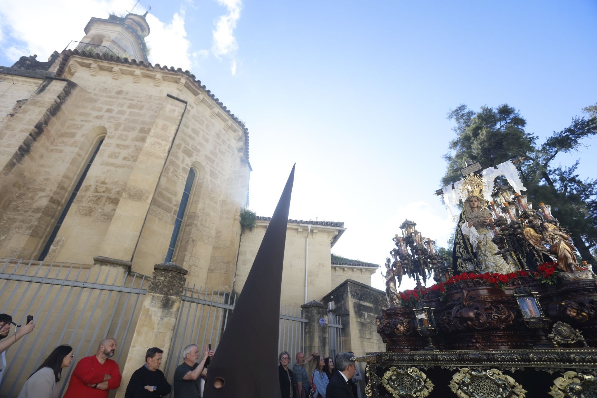 Las imágenes de la procesión de La Soledad del Viernes Santo de Córdoba