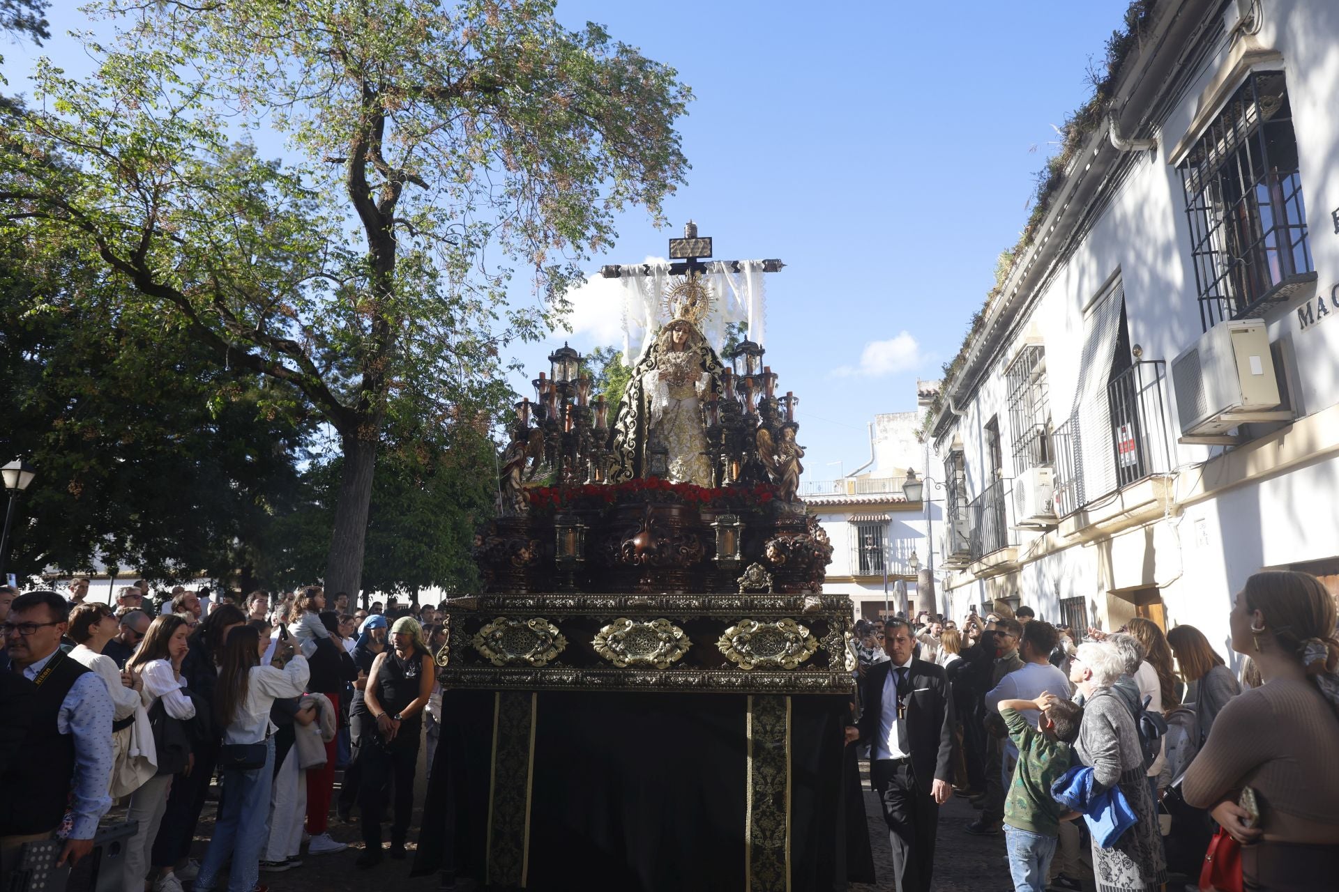 Las imágenes de la procesión de La Soledad del Viernes Santo de Córdoba