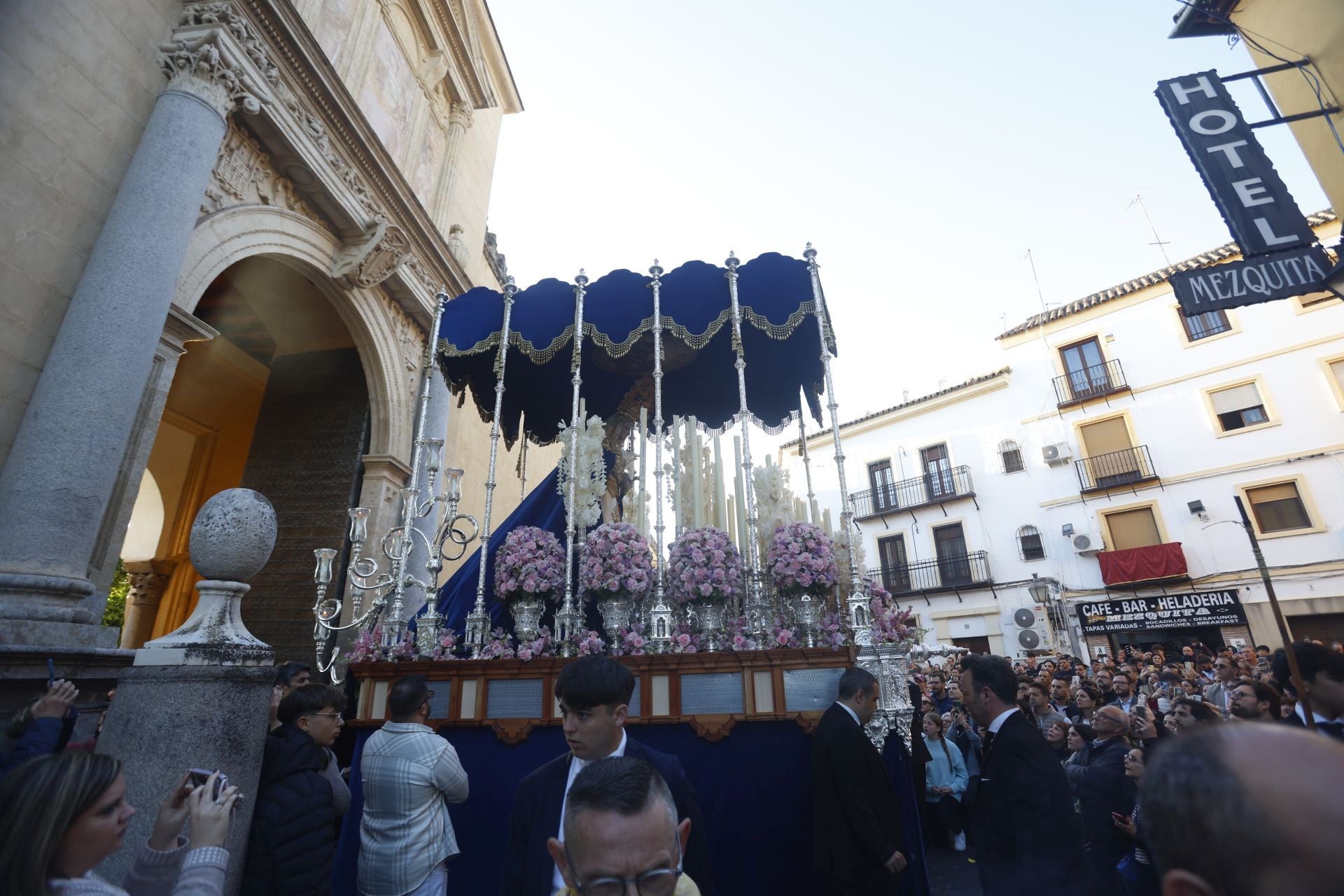 El regreso de la hermandad de la Estrella de Córdoba, en imágenes