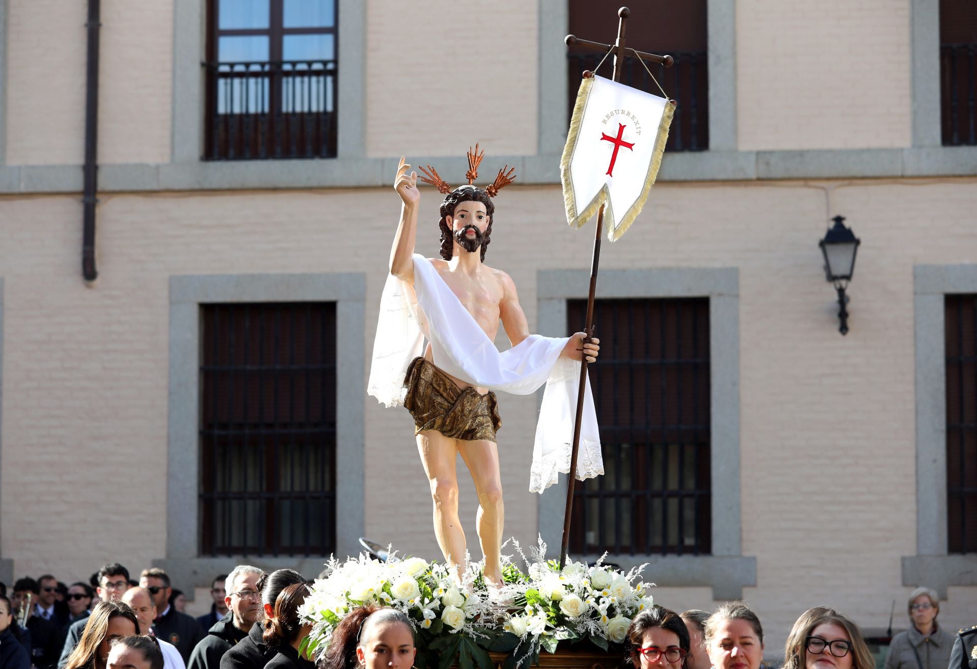 En imágenes, la procesión del Encuentro entre Jesús Resucitado y la Virgen de la Alegría