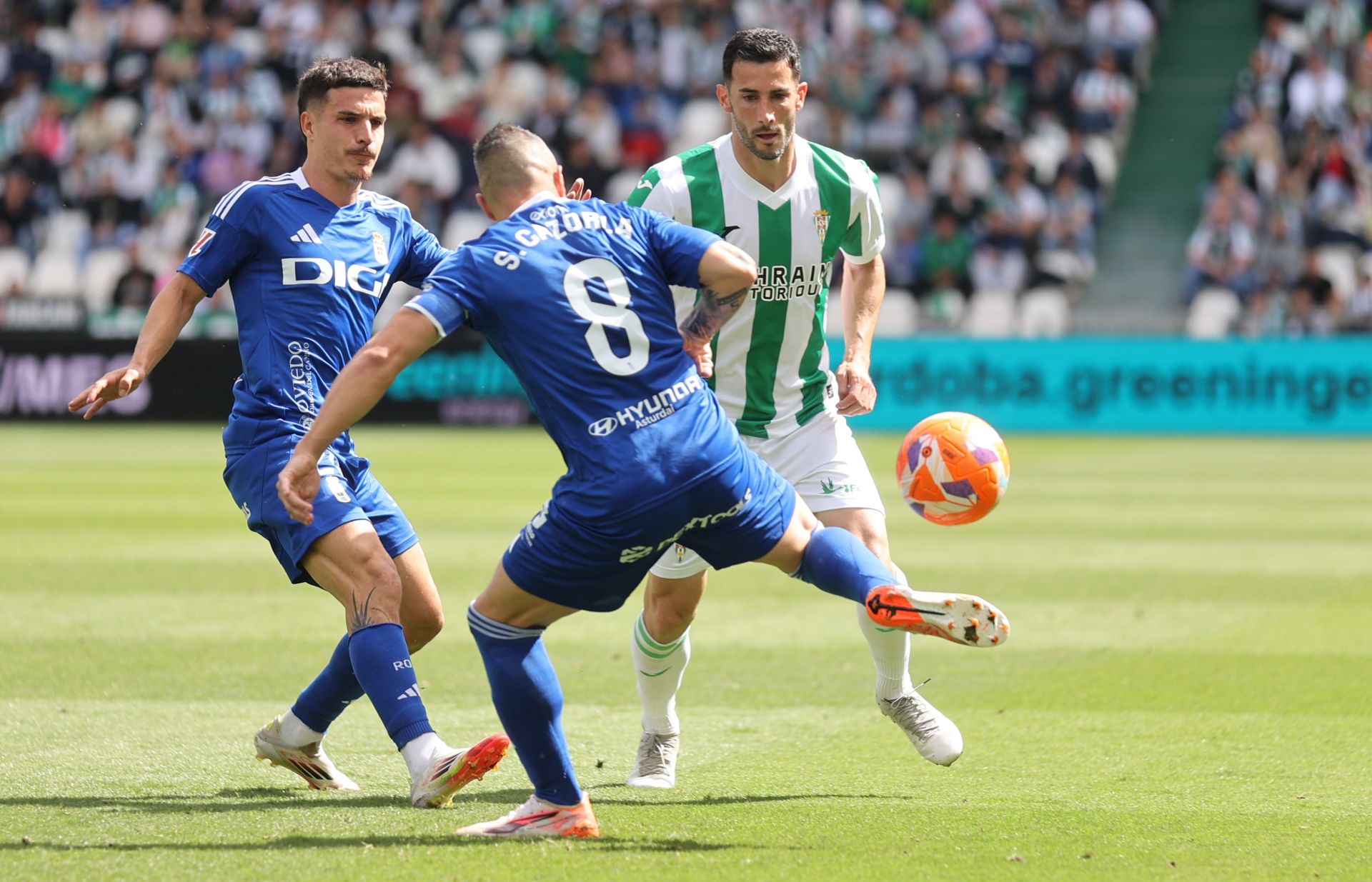 El emocionante empate del Córdoba con el Oviedo, en imágenes