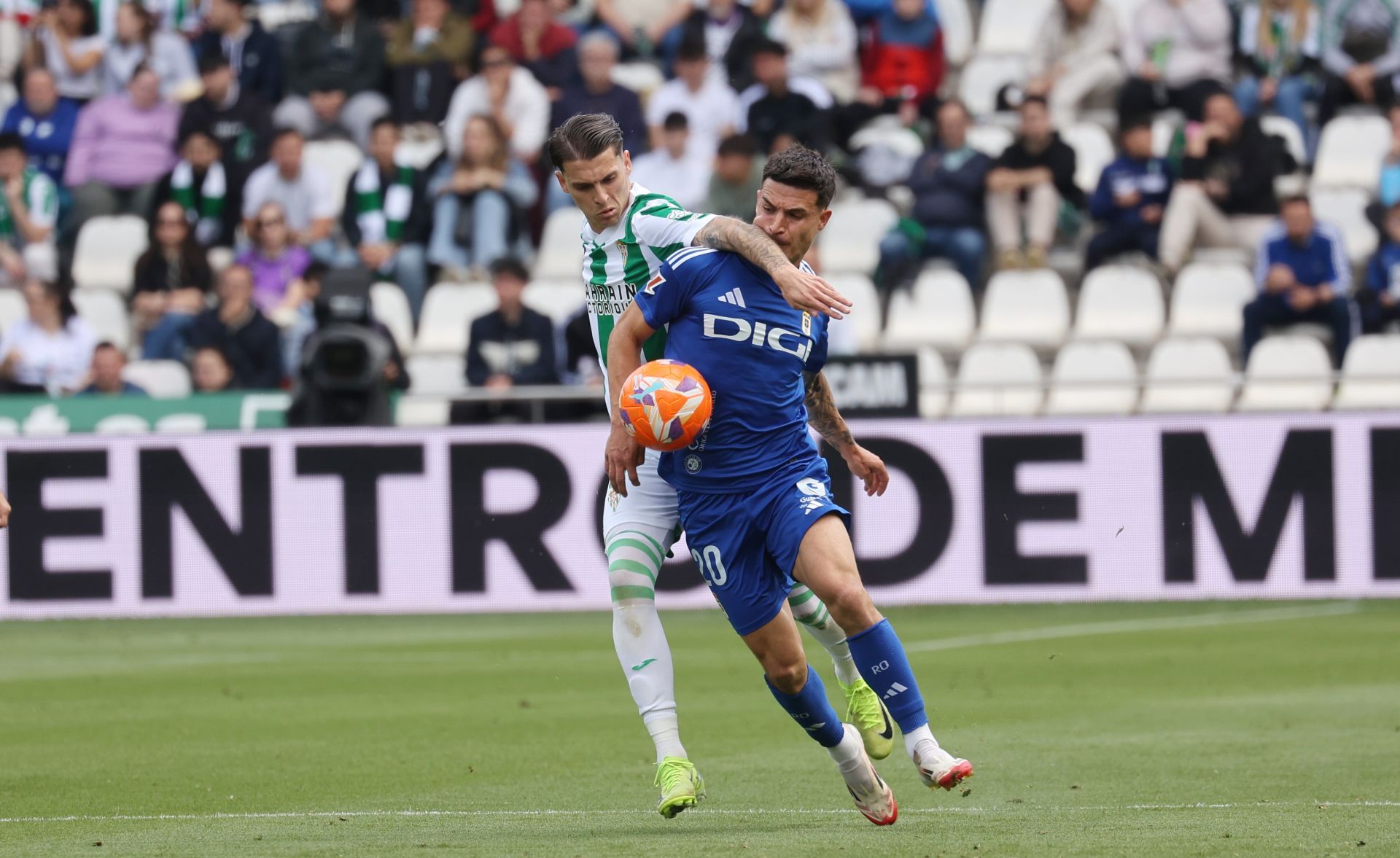 El emocionante empate del Córdoba con el Oviedo, en imágenes