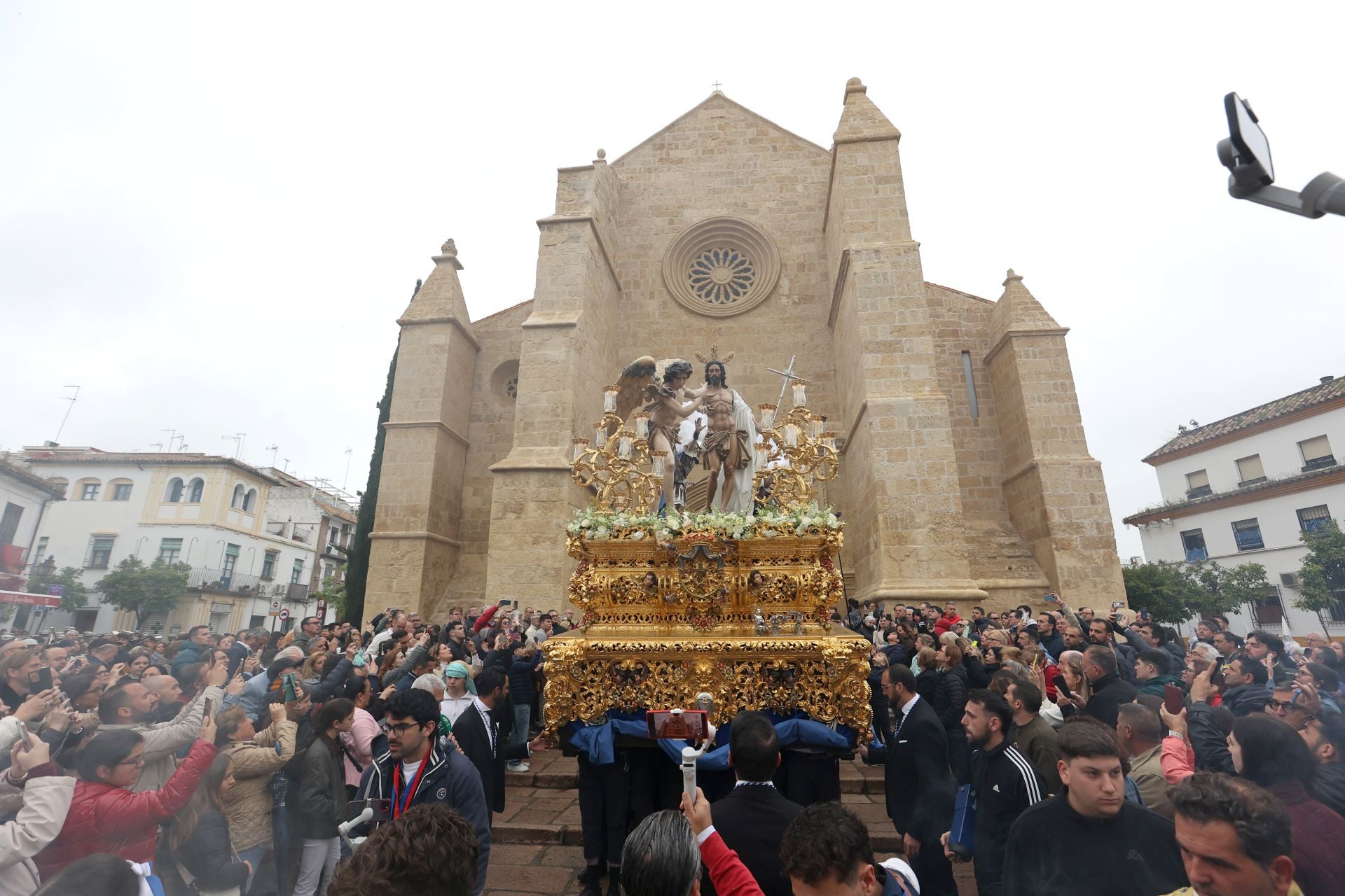 Las imágenes de la procesión del Resucitado del Domingo de Resurrección de Córdoba