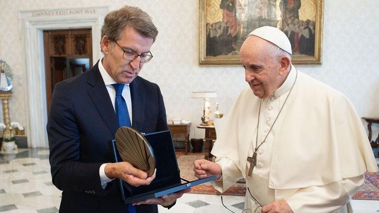 El Gobierno y la oposición lamentan la muerte del Papa Francisco: «Ha servido al mundo y a la Iglesia desde sus convicciones»