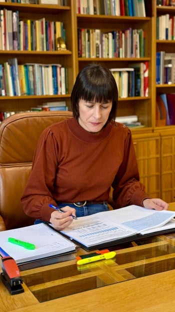 La portavoz nacional del BNG, Ana Pontón, preparando el Debate sobre el Estado de la Autonomía