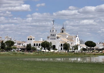 Santuario de Nuestra Señora del Rocío  en Almonte