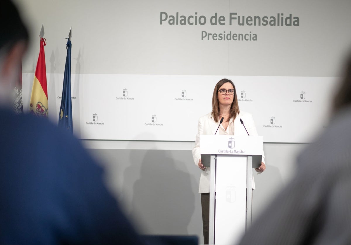 Esther Padilla durante la rueda de prensa ofrecida en el Palacio de Fuensalida