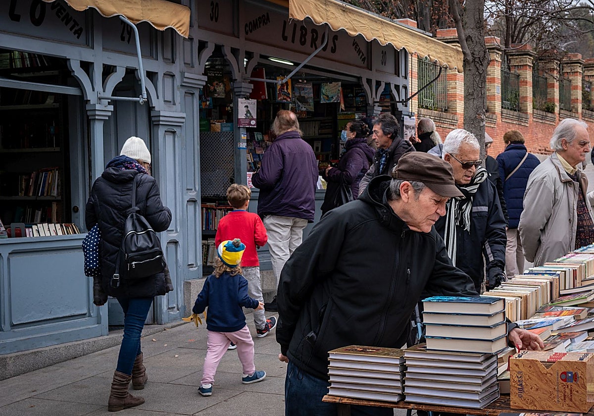 La Cuesta de Moyano, en una jornada cualquiera