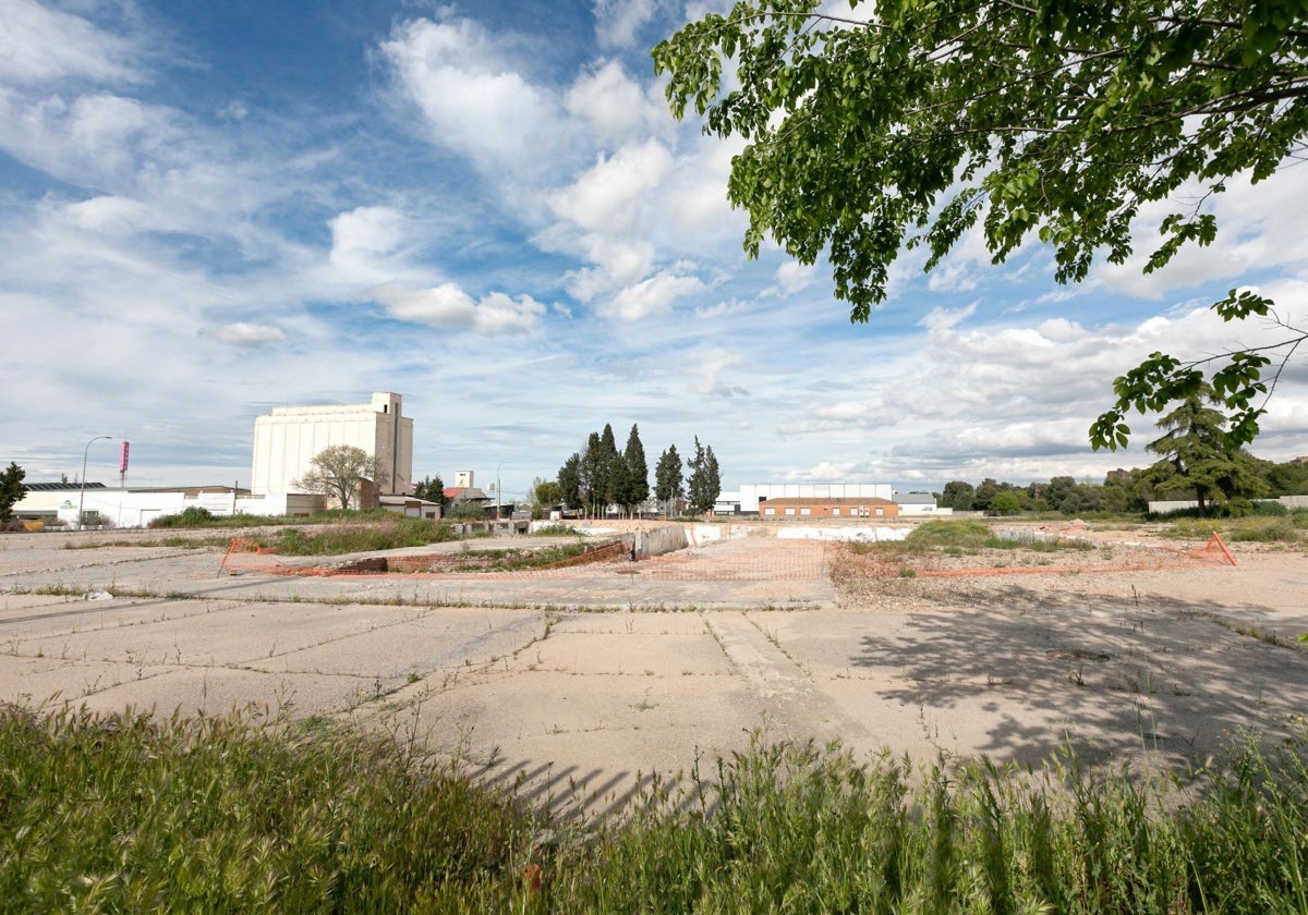 Parcela donde se construirá el nuevo centro comercial del Polígono