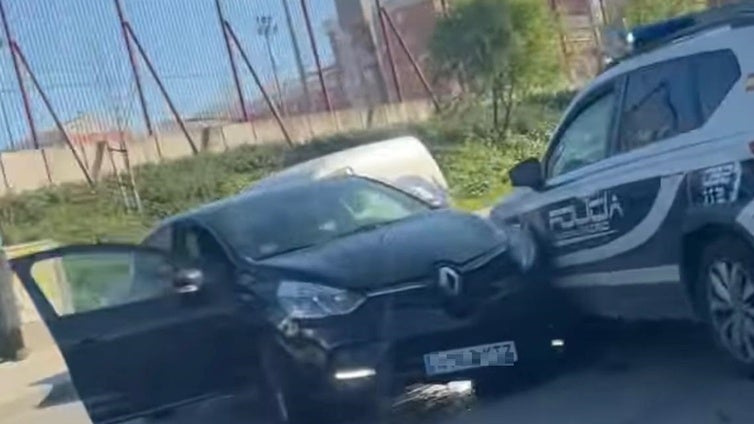 Una violenta persecución frente a la comisaría de Ciudad Lineal termina con dos detenidos y cuatro policías heridos